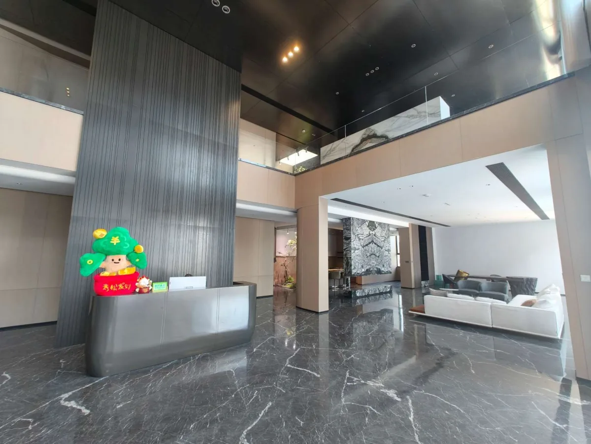 KMD Aluminum facility entrance and lobby