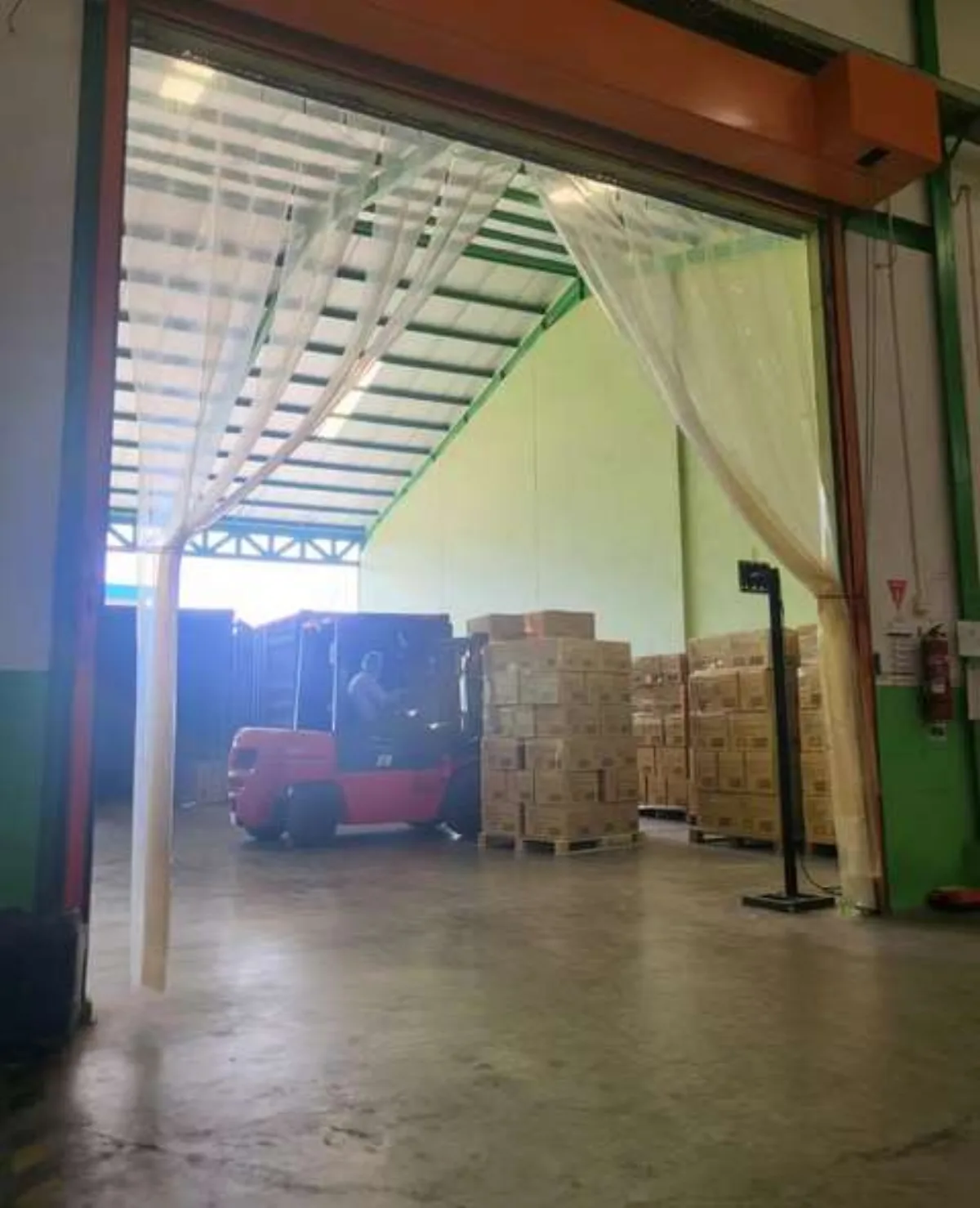 PGS loading dock with forklift